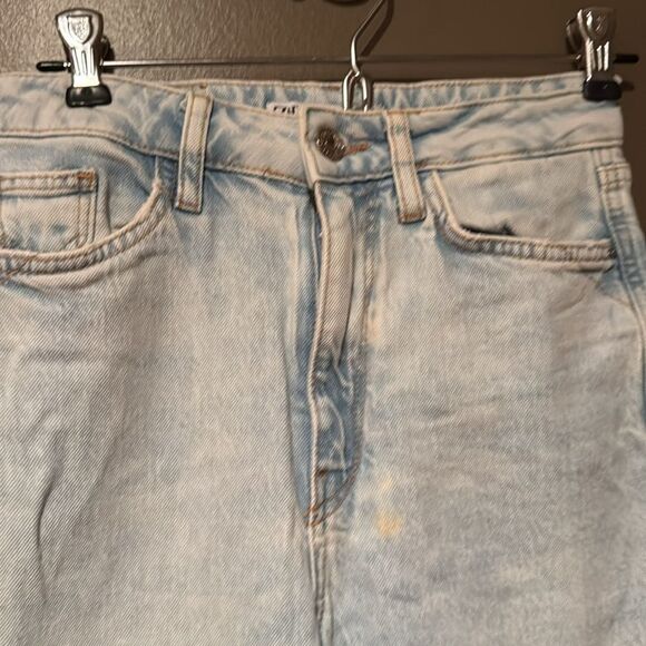Zara Jeans Size 0 Distressed Light Wash - Picture 2 of 7